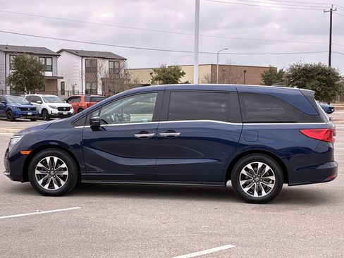 Certified 2023 Honda Odyssey EX-L image 3