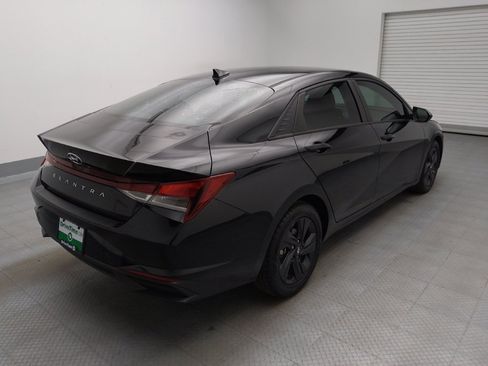 Used 2021 Hyundai Elantra SEL FWD image 9