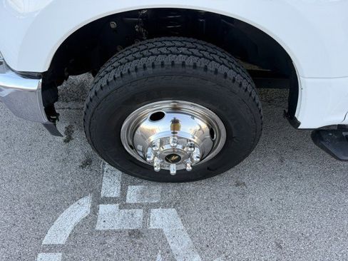 Used 2021 Ford F350 XL w/ Power Equipment Group image 16