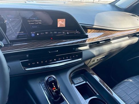 Used 2024 Cadillac Escalade Sport Platinum w/ LPO, ONYX Package image 30