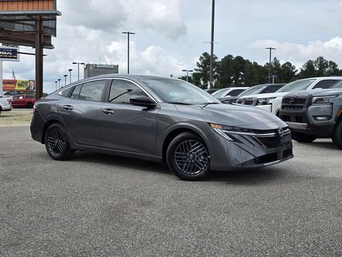 New 2026 Nissan Sentra SV w/ SV Convenience Package FWD image 2