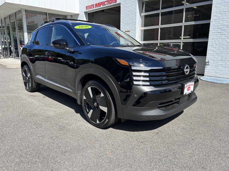 Used 2026 Nissan Kicks SR w/ Cold Weather Package AWD/4WD image 2