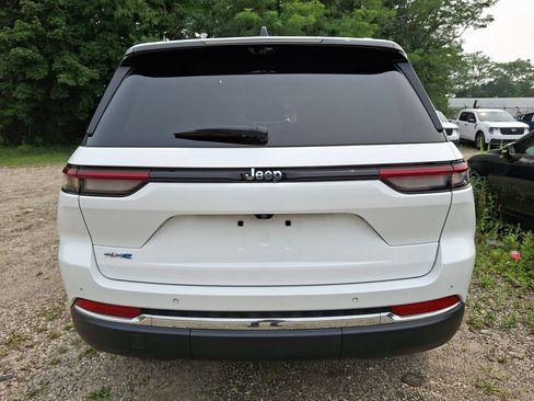 Used 2023 Jeep Grand Cherokee 4WD 4xe w/ Luxury Tech Group II image 5
