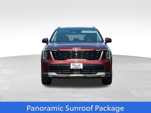 Used 2025 Kia Sorento S w/ Panoramic Sunroof Package image 2