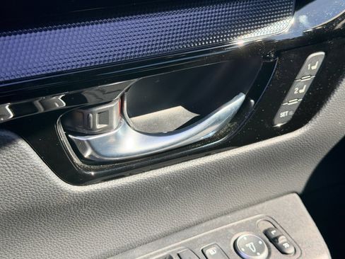 Used 2024 Honda CR-V EX-L image 10