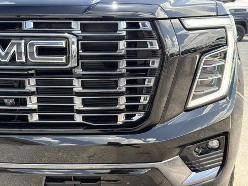 New 2026 GMC Yukon XL Denali Ultimate AWD/4WD image 9