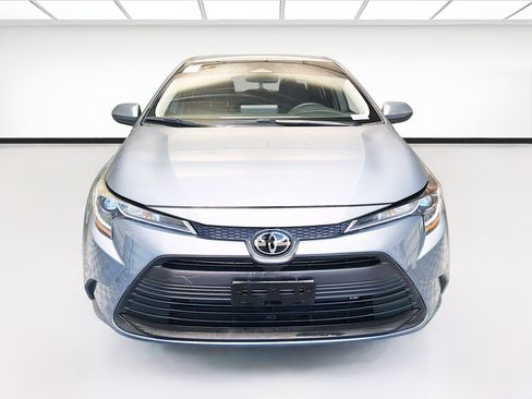 Used 2023 Toyota Corolla LE w/ Carpet Mat Package (TMS) FWD image 2