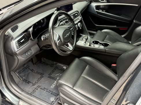 Used 2023 Genesis G70 2.0T image 13