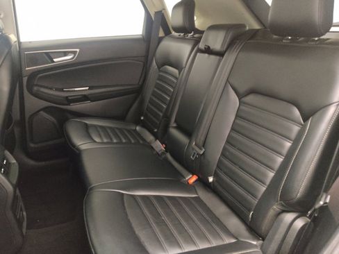 Used 2020 Ford Edge SEL image 18