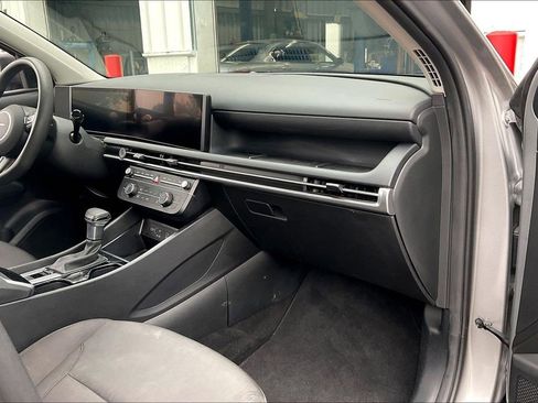 Used 2025 Hyundai Tucson SE image 20