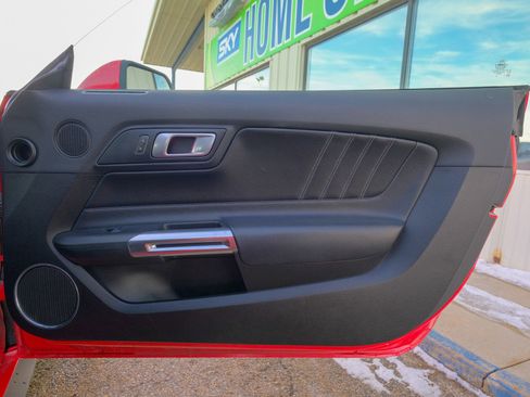 Used 2022 Ford Mustang Premium image 17