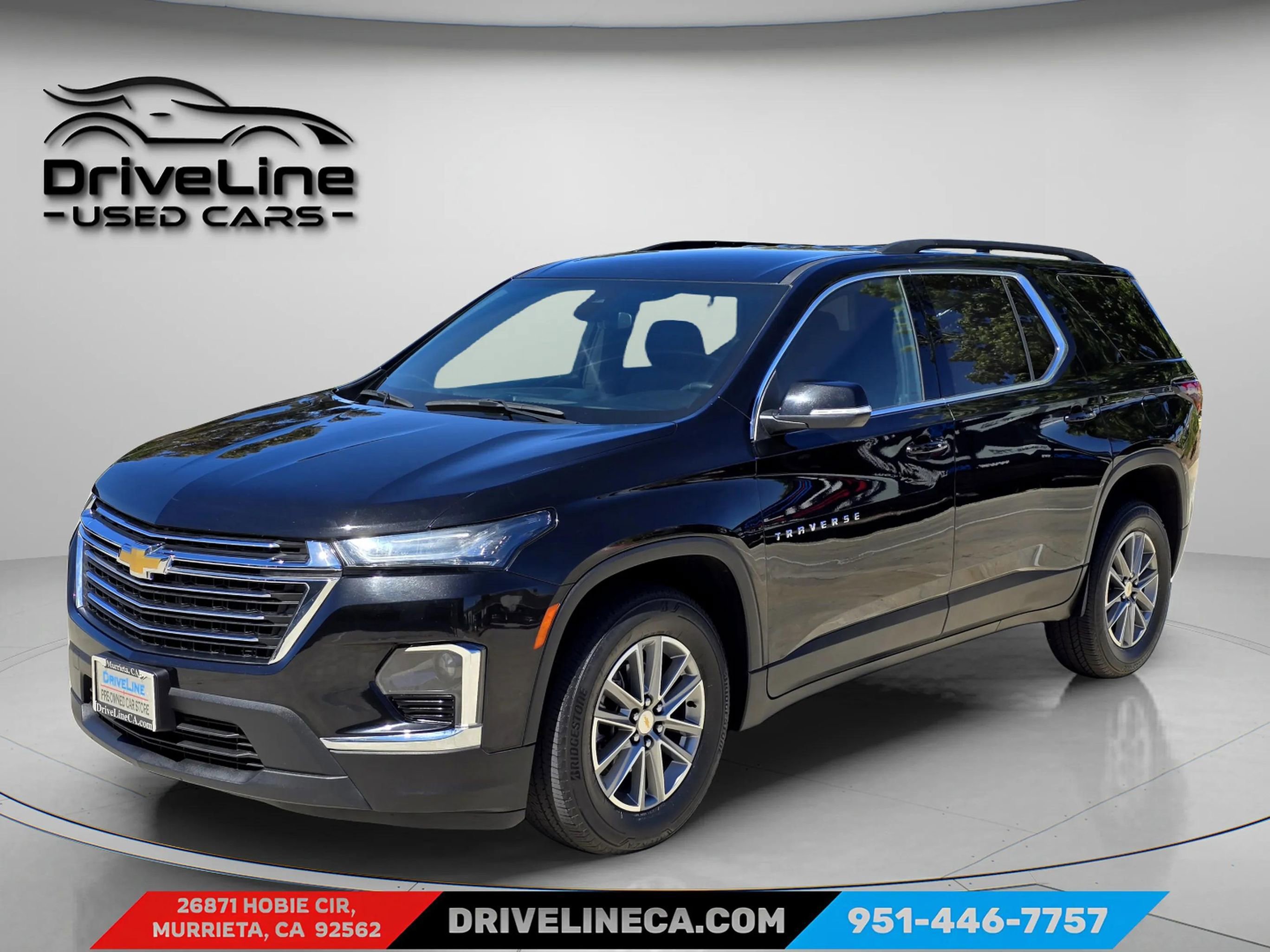 Used 2023 Chevrolet Traverse LT FWD image 1