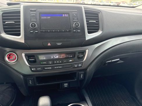 Used 2017 Honda Ridgeline RTL image 16