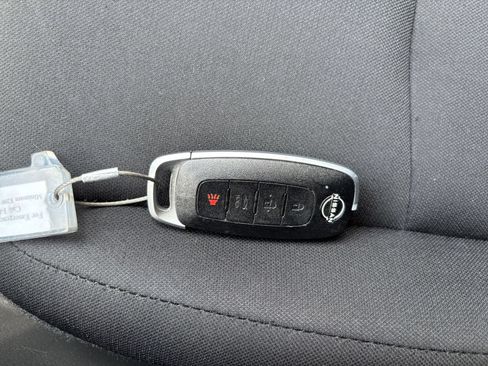 Used 2025 Nissan Sentra S FWD image 18
