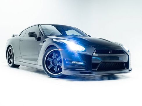 Used 2014 Nissan GT-R Track Edition AWD/4WD image 5