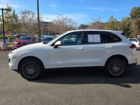 Used 2018 Porsche Cayenne Platinum Edition image 6