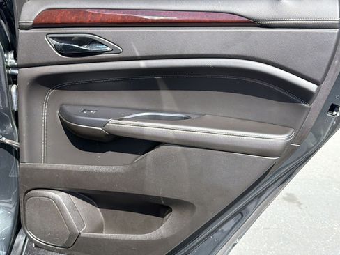 Used 2013 Cadillac SRX Luxury w/ LPO, U-Rail D-Rings Package FWD image 33