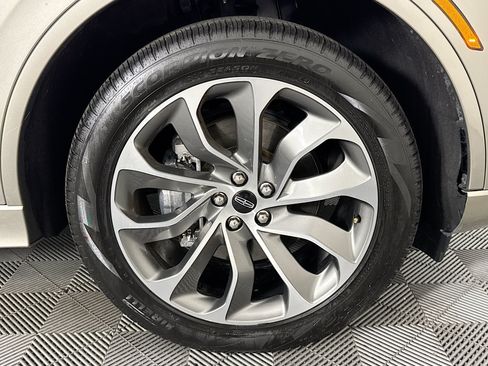 Used 2023 Lincoln Aviator Grand Touring w/ Equipment Group 301A AWD/4WD image 30