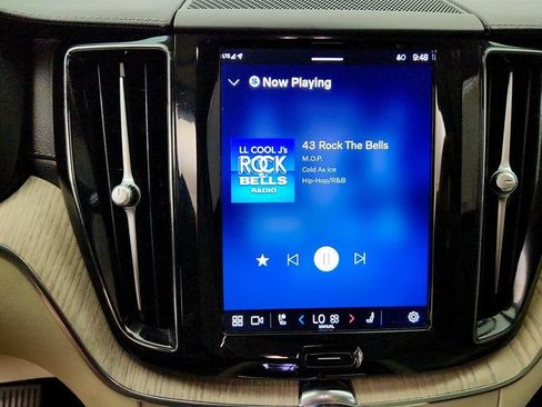 Used 2023 Volvo XC60 B6 Ultimate w/ Climate Package AWD/4WD image 18