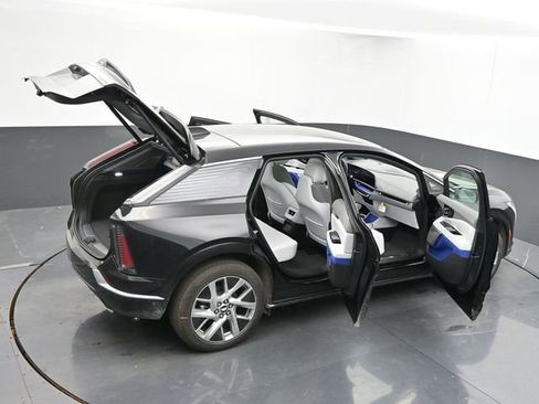 New 2025 Cadillac Optiq Luxury 1 w/ LPO, Floor Liner Package image 61