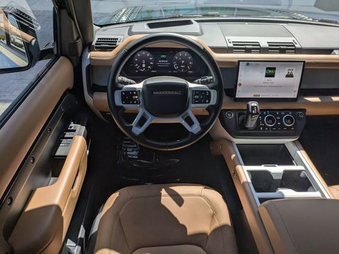 Used 2025 Land Rover Defender 110 X-Dynamic SE AWD/4WD image 17