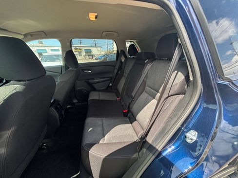 Used 2025 Nissan Rogue SV FWD image 27