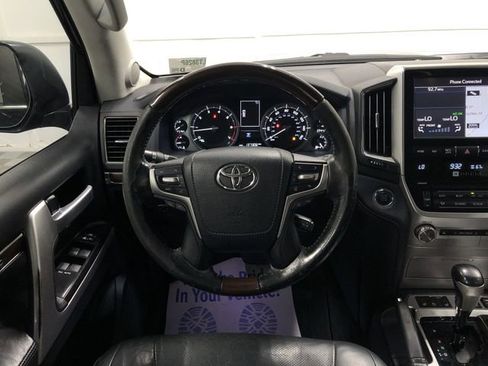 Used 2016 Toyota Land Cruiser AWD/4WD image 15