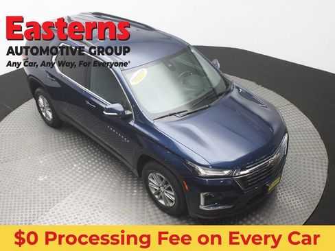 Used 2023 Chevrolet Traverse LT AWD/4WD image 3