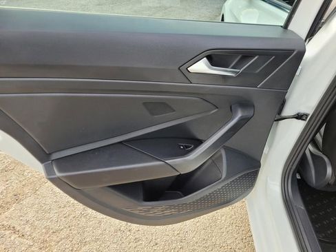 Used 2024 Volkswagen Jetta SE w/ Panoramic Sunroof Package image 14