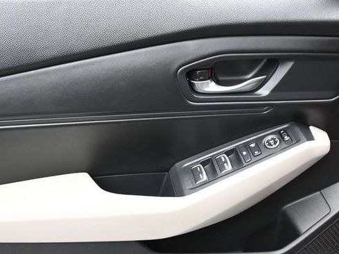 Used 2023 Honda Accord EX image 7