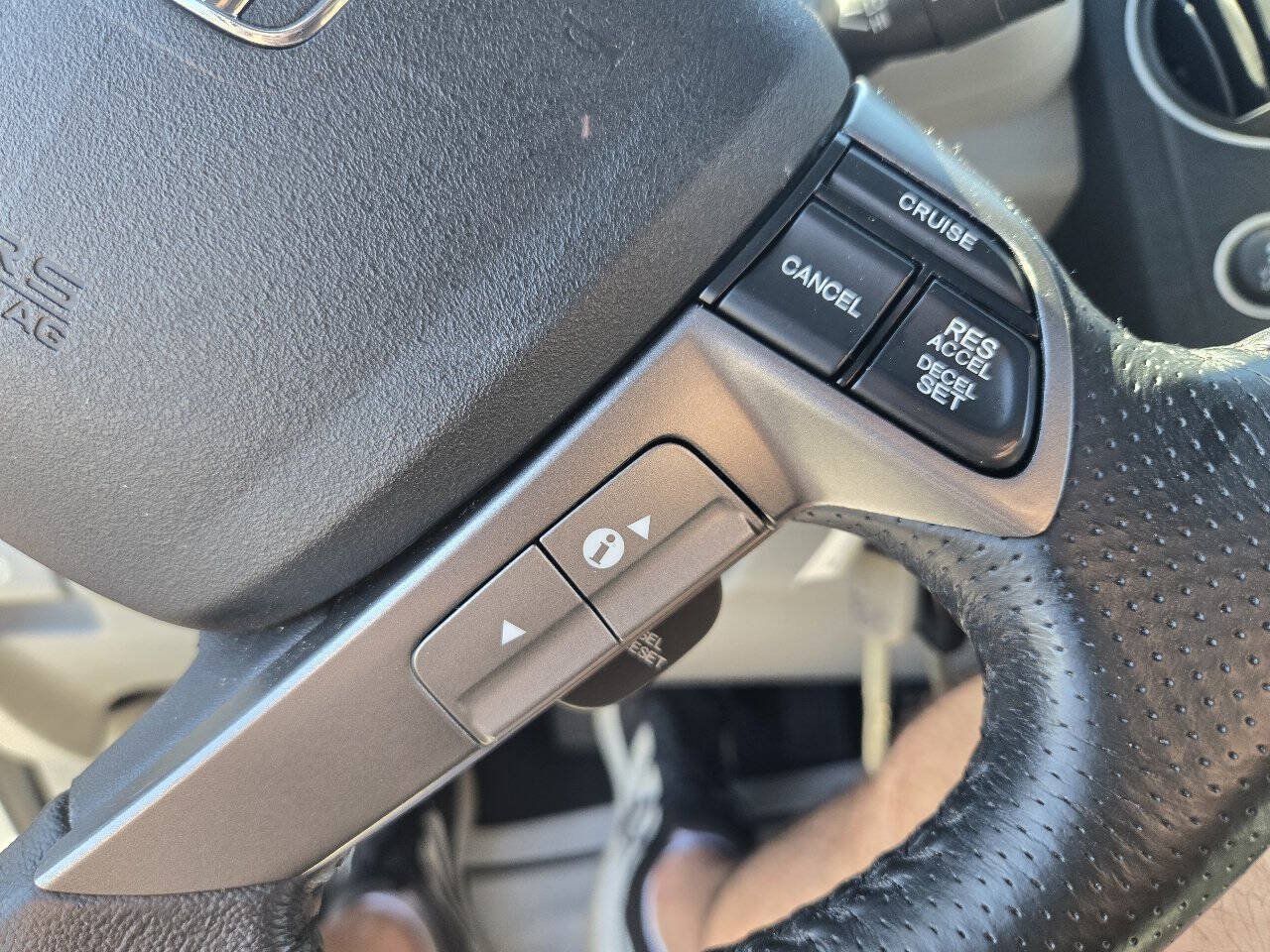 Used 2015 Honda Pilot Touring image 27