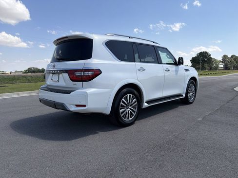 Used 2023 Nissan Armada SL w/ Captain's Chairs Package RWD image 5