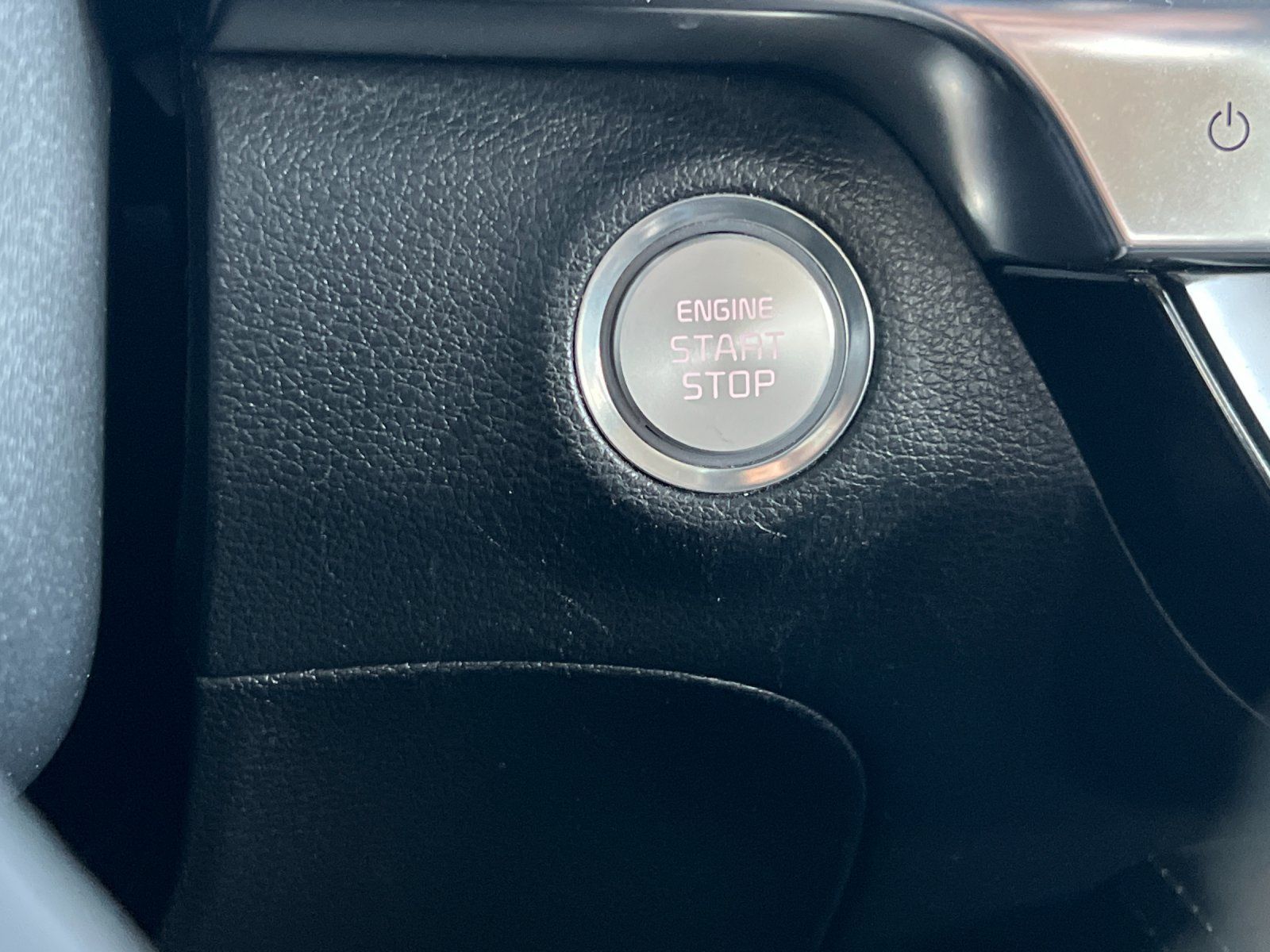 Used 2020 Kia Telluride EX w/ EX Premium Package FWD image 23