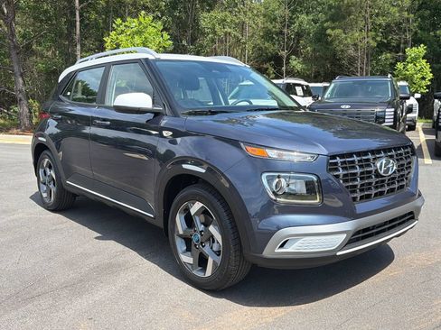 New 2026 Hyundai Venue SEL FWD image 8