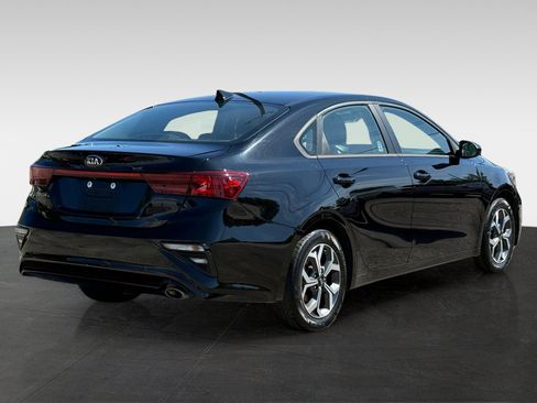 Used 2021 Kia Forte LXS FWD image 5