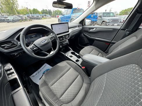 Used 2023 Ford Escape Active w/ Tech Pack #2 AWD/4WD image 26