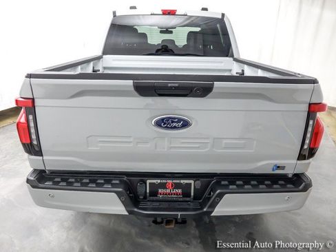 Used 2023 Ford F150 Lightning XLT image 7