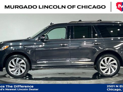 Used 2023 Lincoln Navigator Reserve AWD/4WD image 5