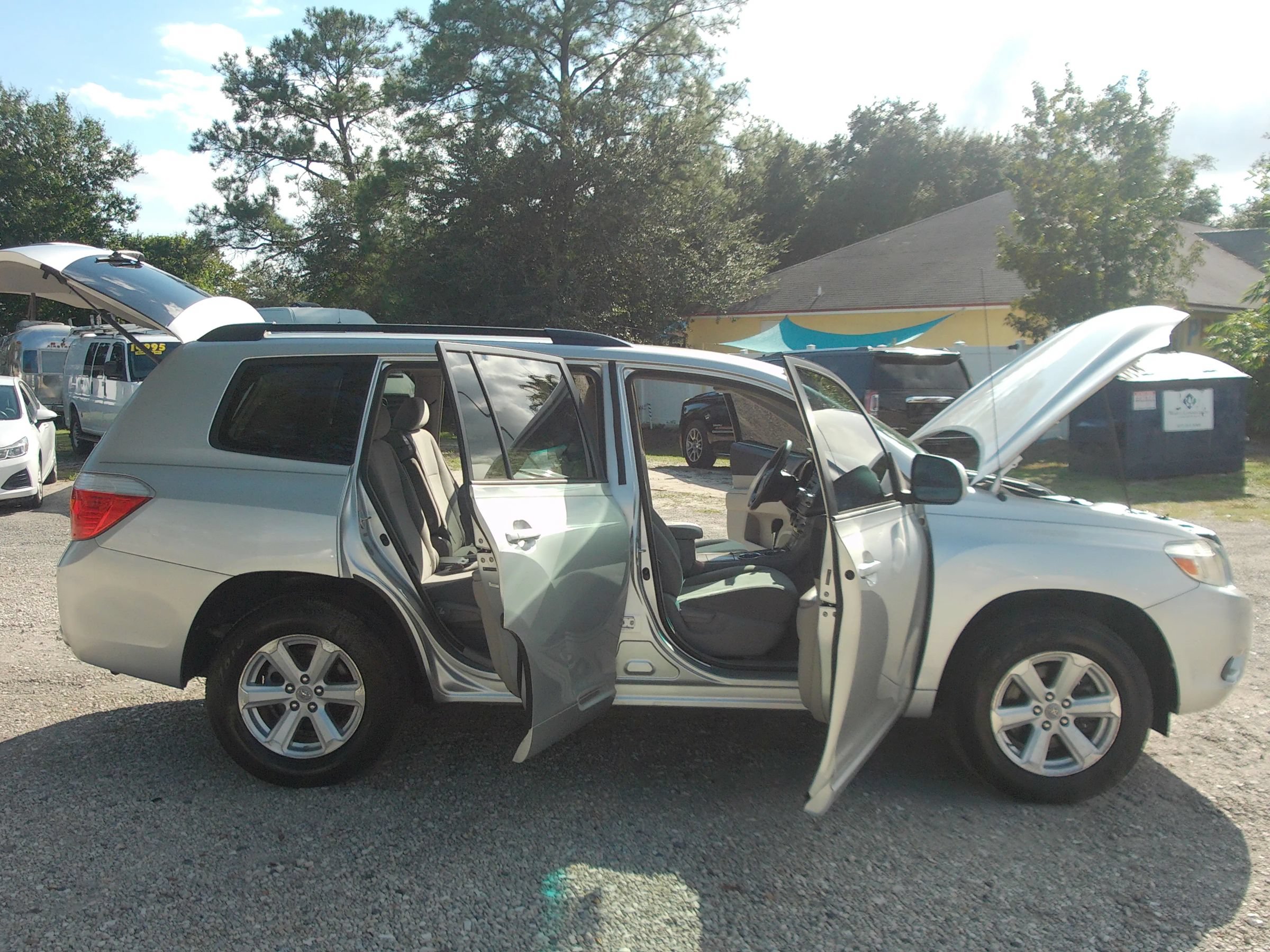 Used 2010 Toyota Highlander 2WD w/ 3rd Row Seat Pkg image 32