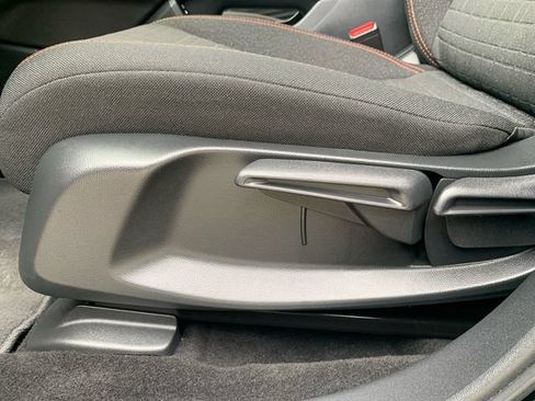 Used 2025 Honda HR-V Sport image 32
