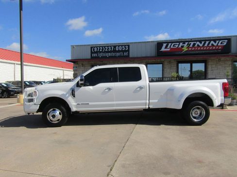 Used 2021 Ford F350 King Ranch w/ King Ranch Ultimate Package AWD/4WD image 2