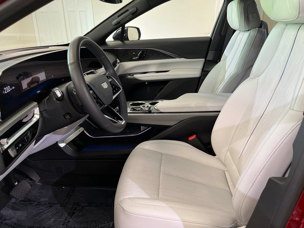 Certified 2024 Cadillac Lyriq Sport w/ LPO, Floor Liner Package AWD/4WD image 15