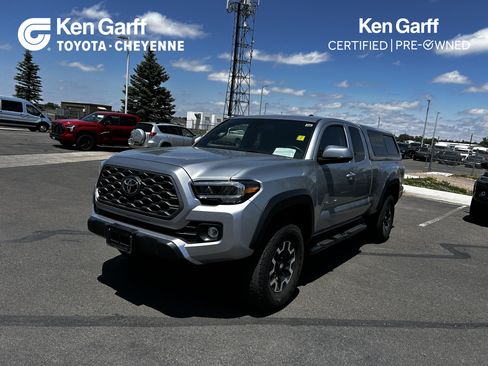 Used 2020 Toyota Tacoma TRD Off-Road w/ TRD Premium Off Road Package AWD/4WD image 1