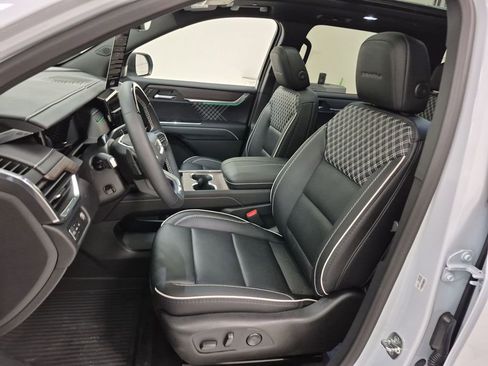 New 2026 GMC Acadia Denali w/ Super Cruise Package image 20