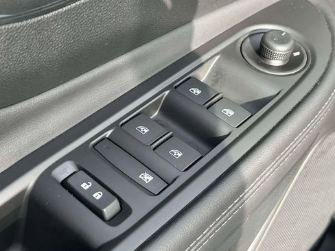 Used 2022 Buick Encore Preferred w/ Safety Package AWD/4WD image 18