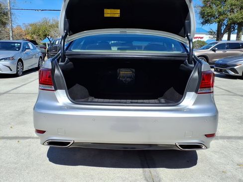 Used 2014 Lexus LS 460 w/ Comfort Package image 31