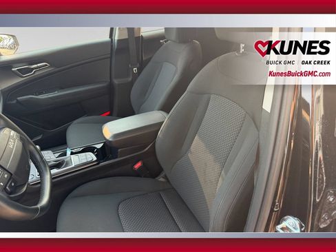 Used 2026 Kia Sportage LX FWD image 19