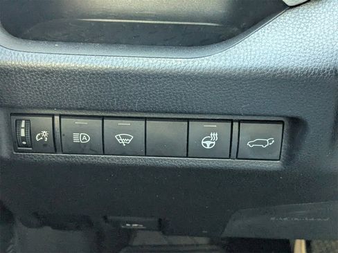 Used 2019 Toyota RAV4 XLE Premium image 26