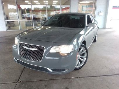Used 2019 Chrysler 300 Touring w/ Chrome Appearance Package