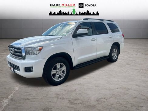 Certified 2017 Toyota Sequoia SR5 w/ Premium Package AWD/4WD image 1